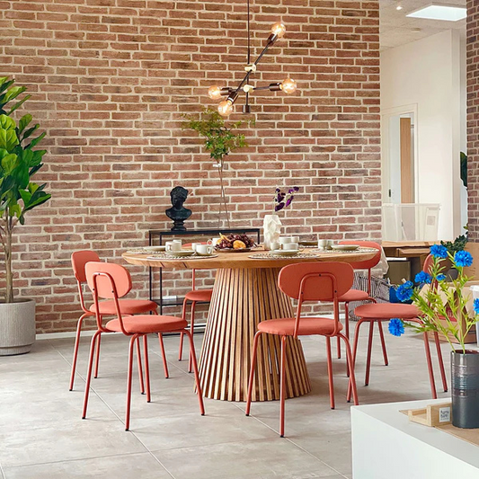 Mobilier sur mesure : pourquoi les pièces personnalisées valent l’investissement
