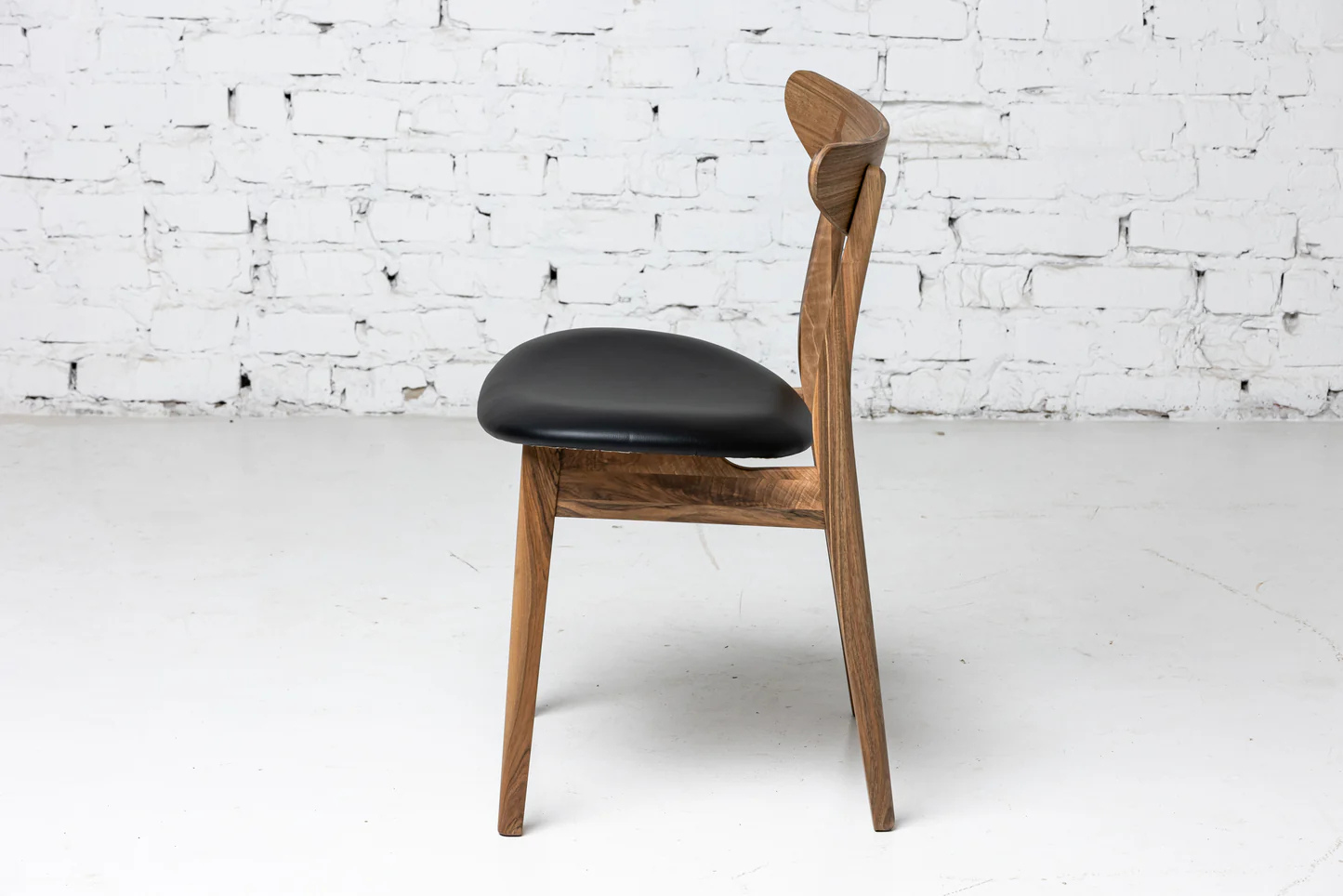 Solid Wood Dining Chair in Dark Walnut and Natural Black Leather - Ultimate Comfort!