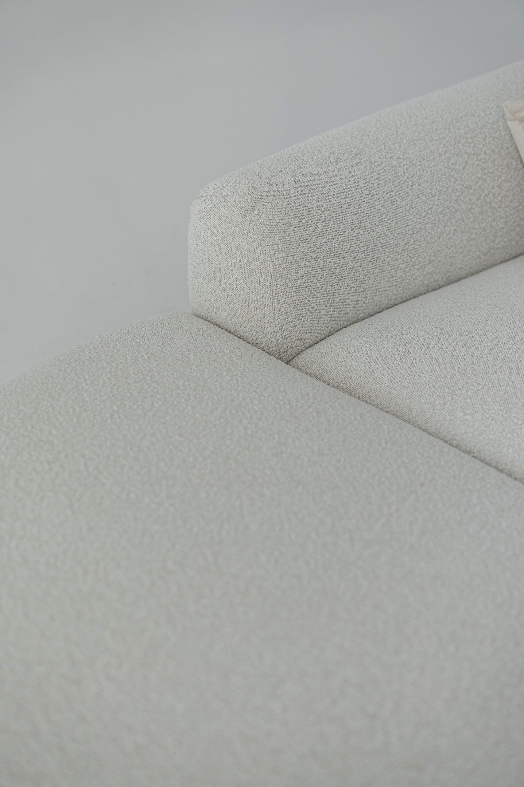 Elegant memory foam modular sofa with premium fabric – perfect for modern living rooms.