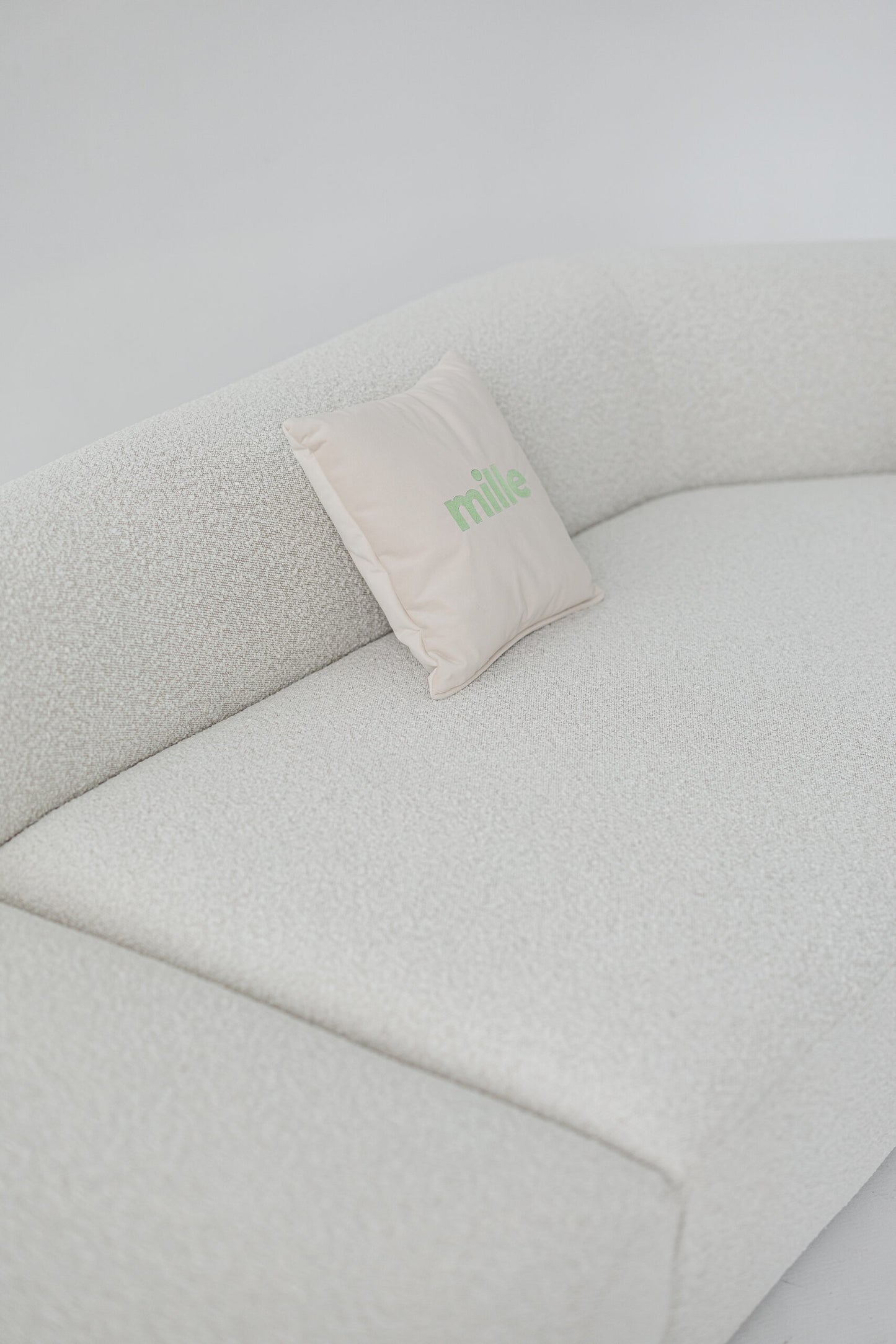 Elegant memory foam modular sofa with premium fabric – perfect for modern living rooms.