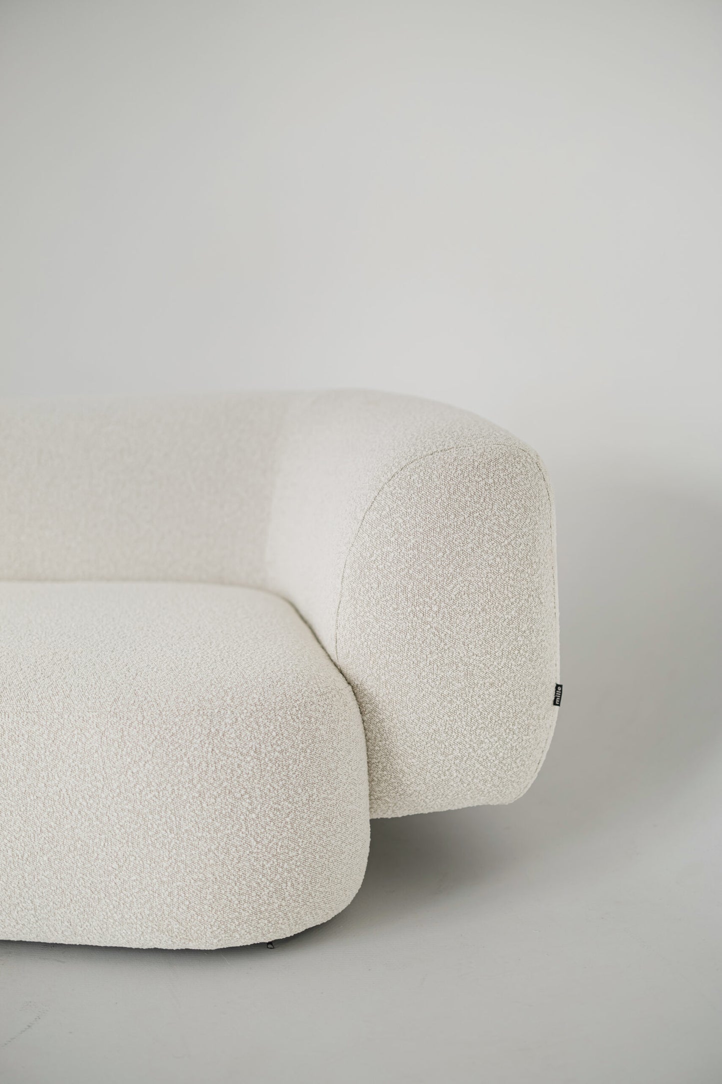 Elegant memory foam modular sofa with premium fabric – perfect for modern living rooms.