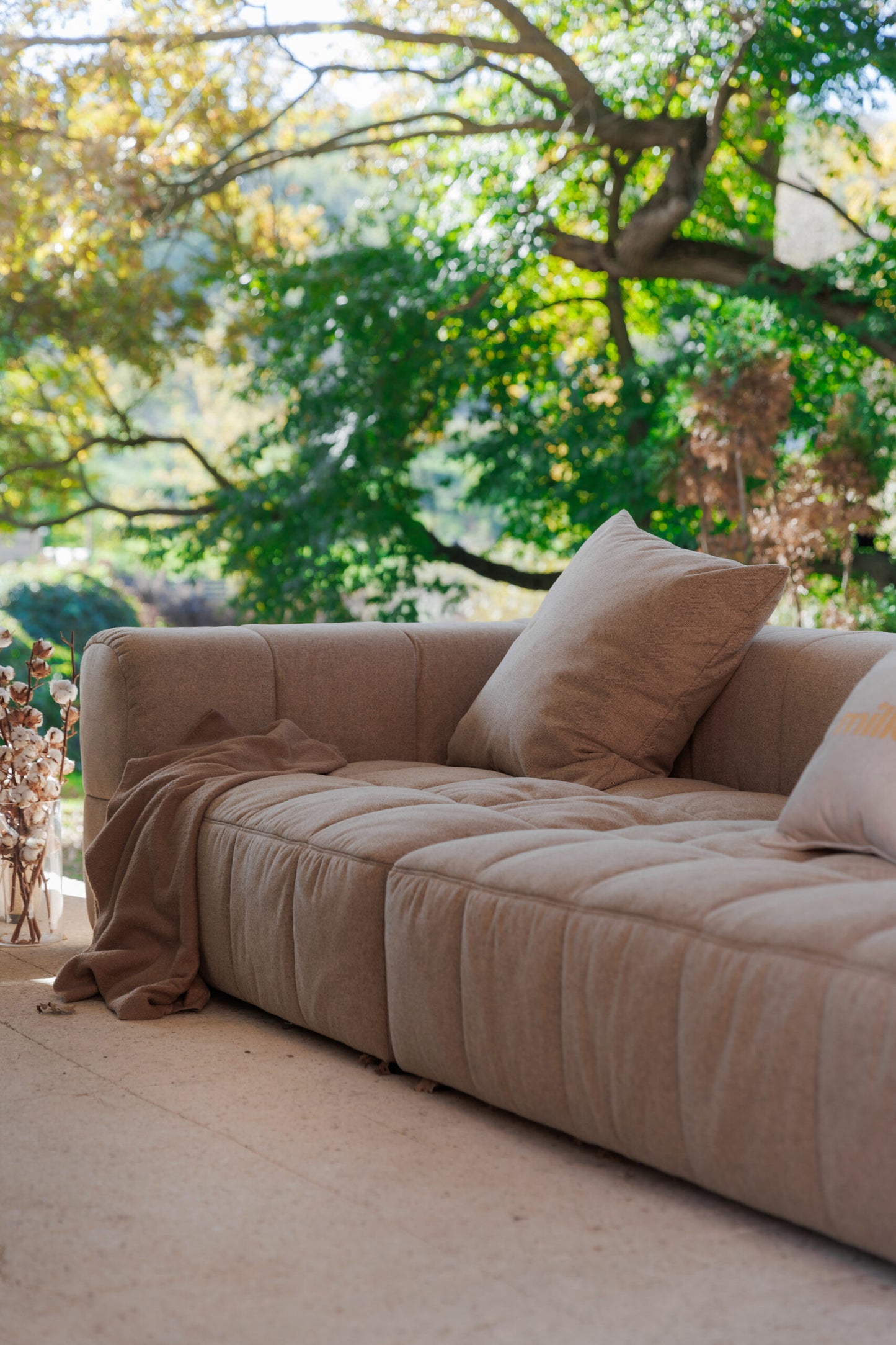 Modern deep seat modular sofa with sleek lines – perfect for contemporary interiors.