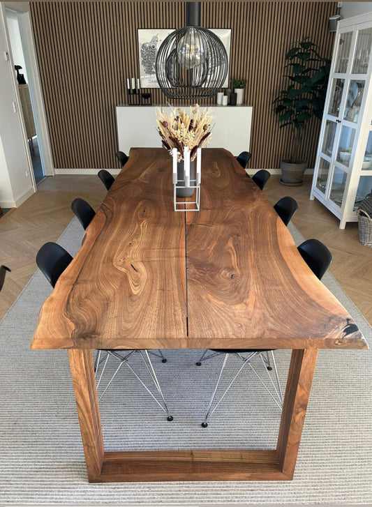 Hoe kies je de perfecte eettafel van massief hout voor jouw luxe interieur?