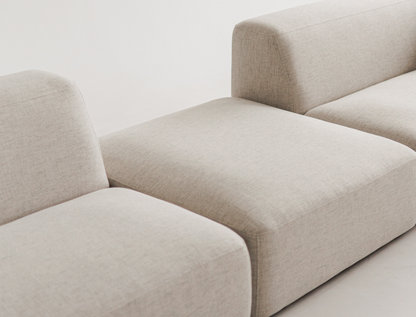 Luxury beige modular sofa – Kingston model with premium fabric upholstery.
