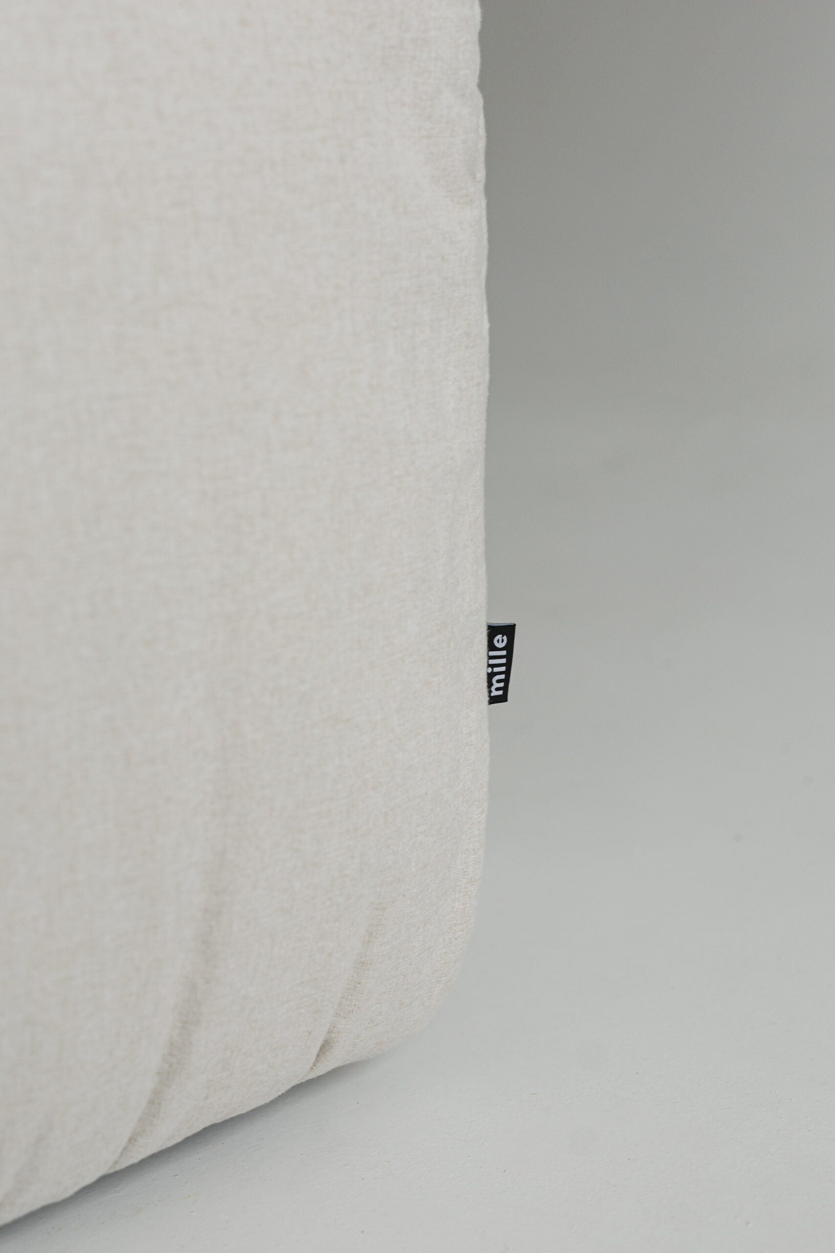 Contemporary modular sofa with adjustable sections – versatile and luxurious.
