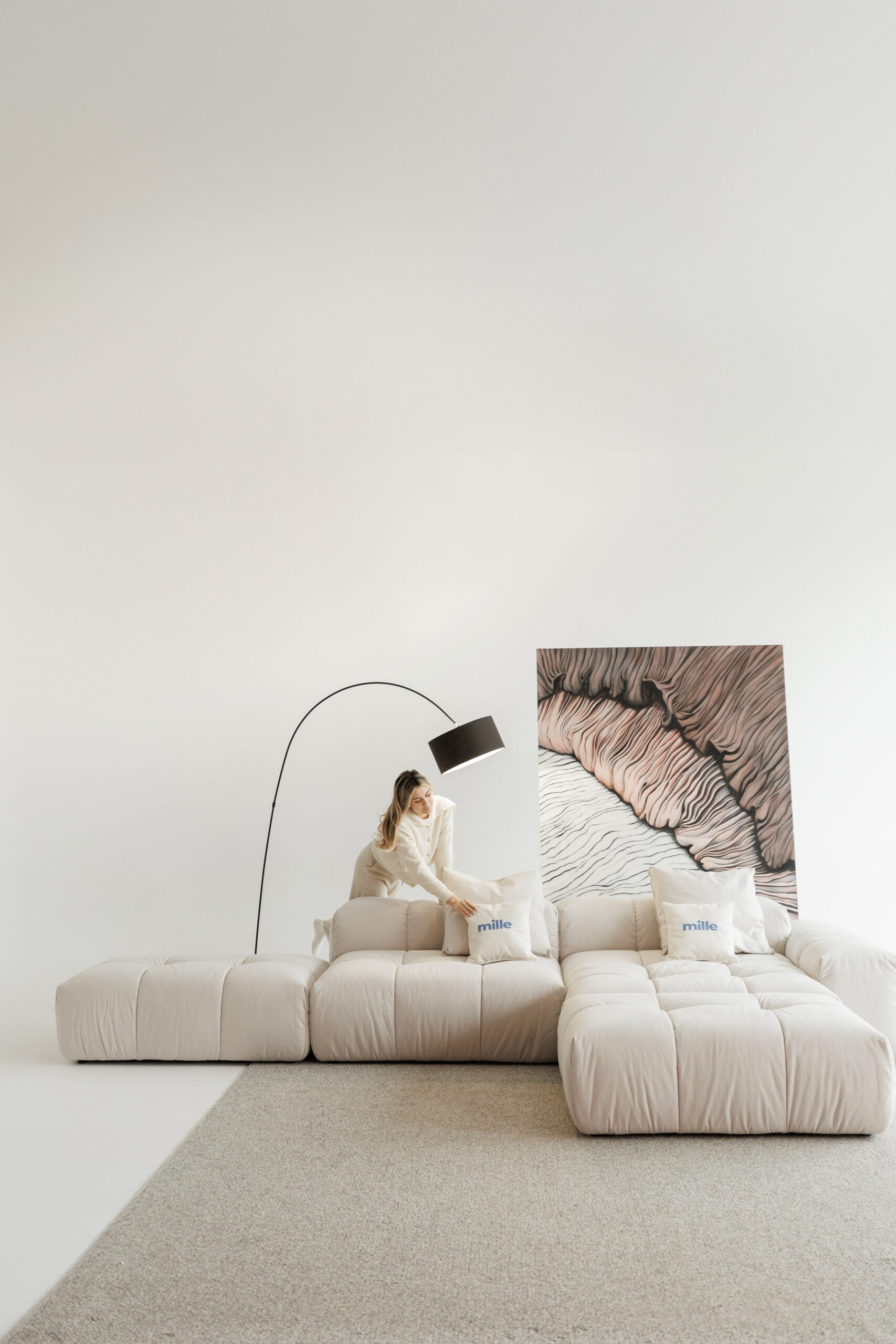 Contemporary modular sofa with adjustable sections – versatile and luxurious.