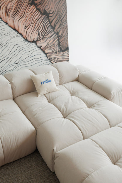 Contemporary modular sofa with adjustable sections – versatile and luxurious.