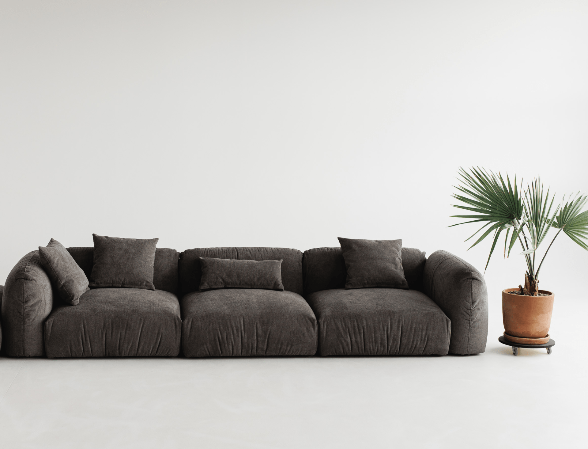 Premium-quality sofa in white fabric – modular design for flexible layouts.