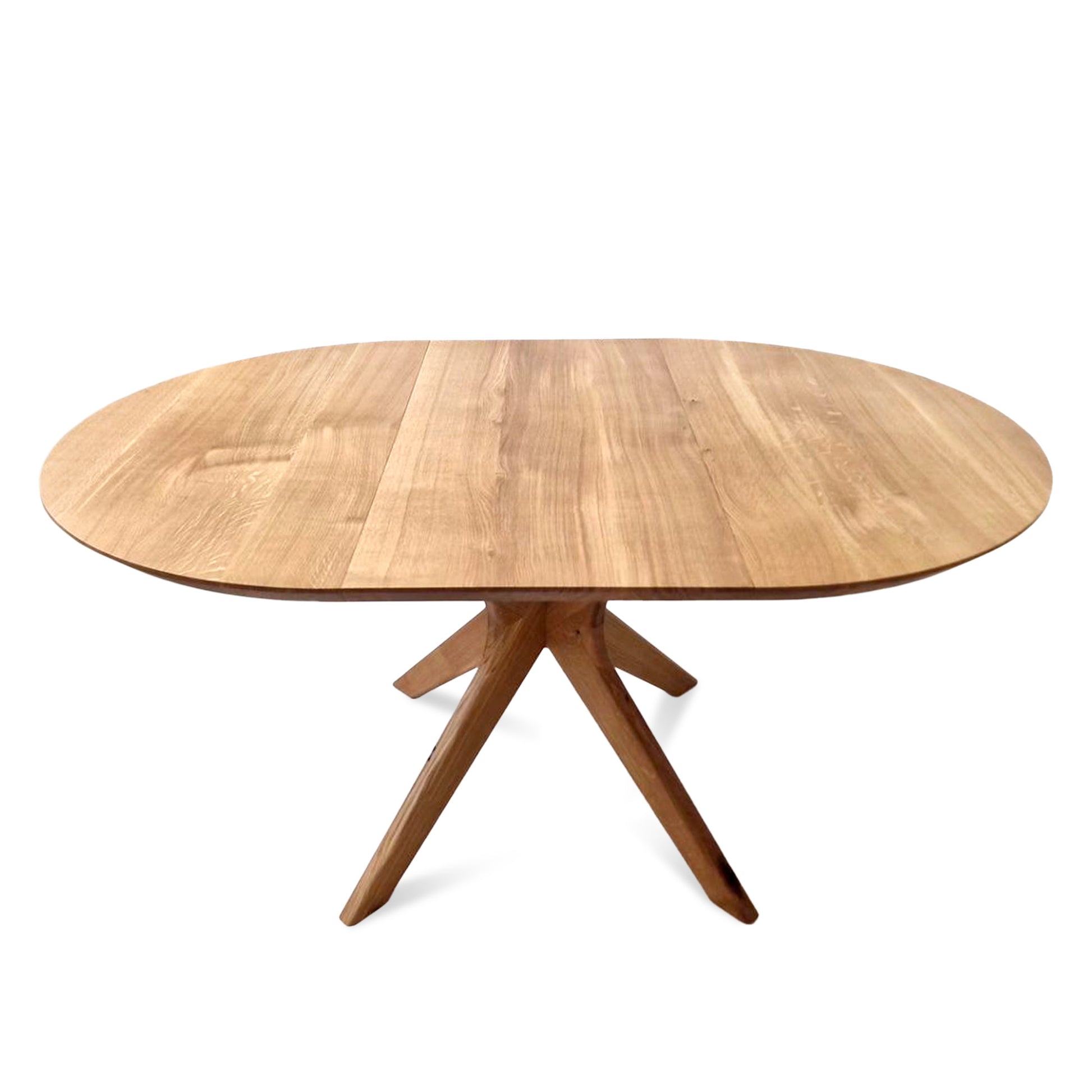 Vera extendable round dining table in clear oak with solid wood spider legs, natural finish, middle extension, 3cm thick top, handcrafted from FSC-certified solid oak, customizable size, color, and edge.